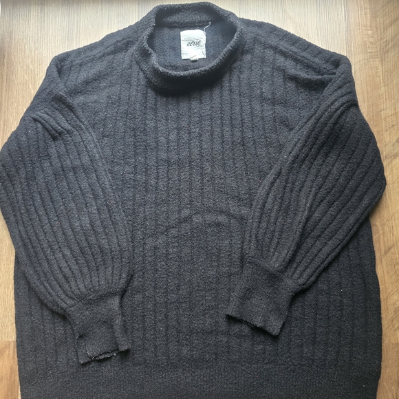 aerie Sweaters - Aerie Buttercream Black Ribbed Crewneck Sweater